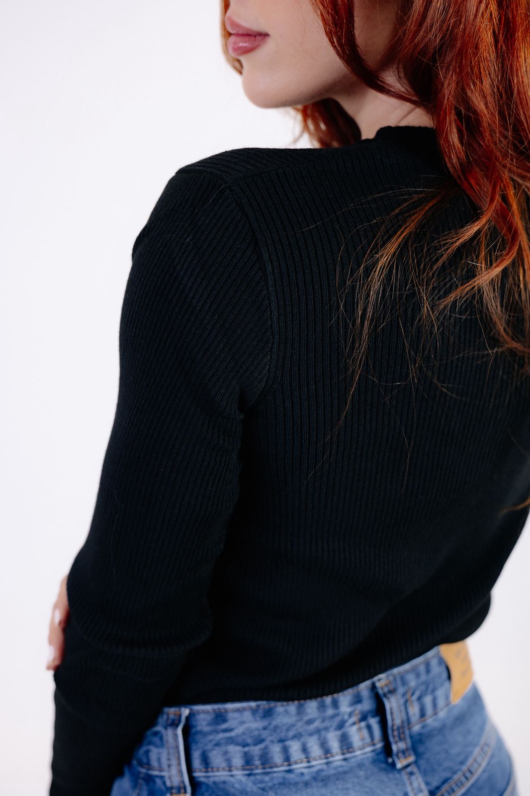 BLUSA MANGA LONGA COM GOLA CARECA