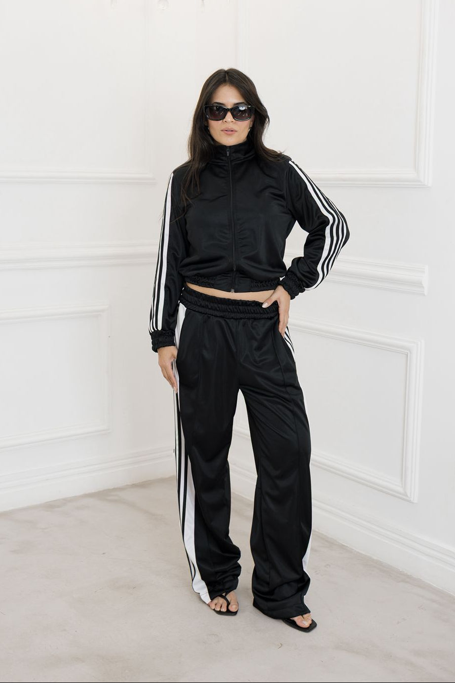 CONJUNTO DE JAQUETA CROPPED E CALÇA - FRIDA